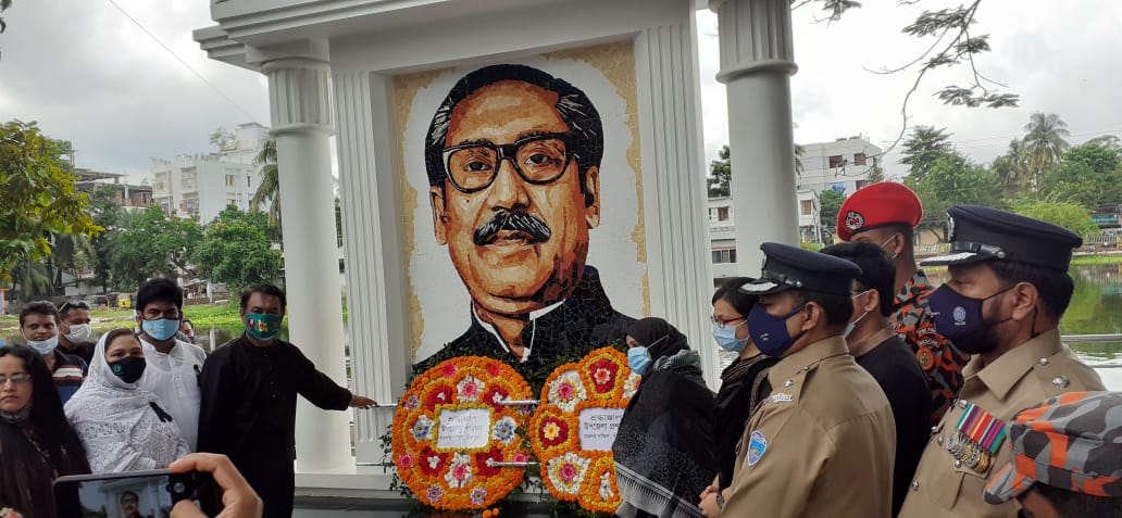 মতলবে উপজেলা প্রশাসনের জাতীয় শোক দিবস পালিত