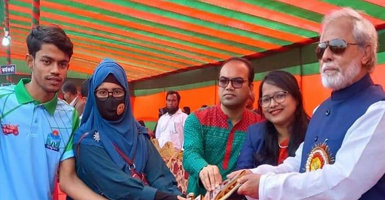 ফরিদগঞ্জে প্রজ্জ্বলন'র বিজয় দিবস উদযাপন ডিসপ্লেতে টানা দ্বিতীয় বারের মতো প্রথম স্থান অর্জন