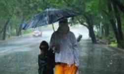 সারাদেশে গুঁড়িগুঁড়ি বৃষ্টির আভাস, বাড়বে শীত