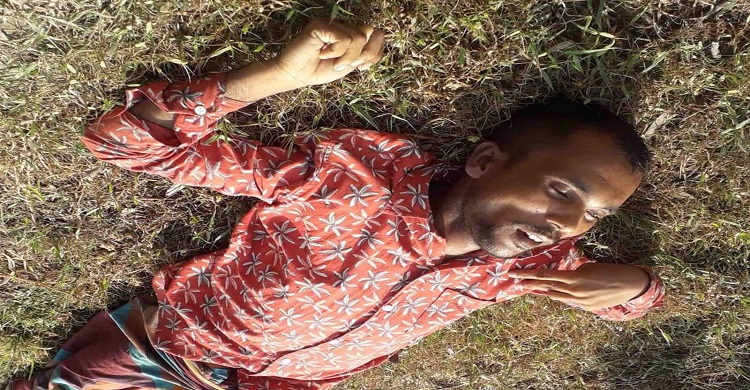হাজীগঞ্জে কৃষি মাঠ থেকে যুবকের লাশ