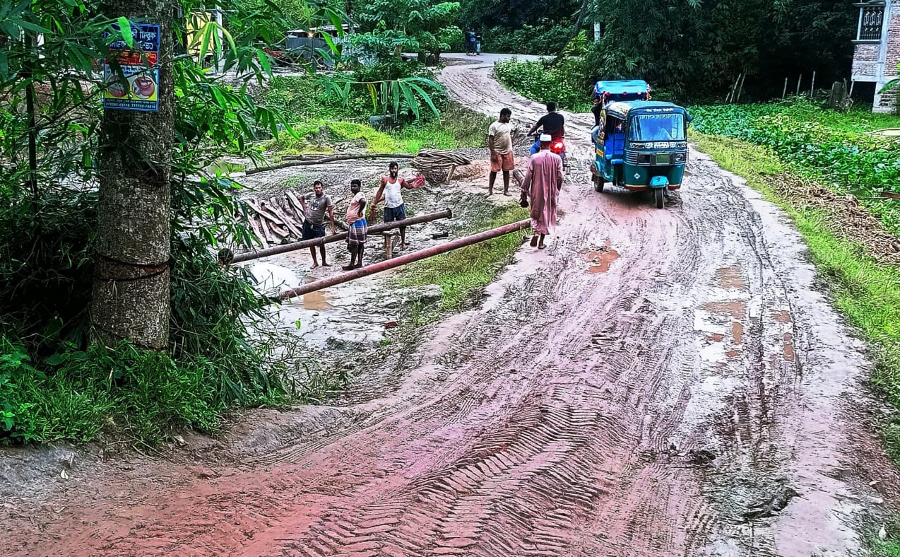কচুয়ায় ব্রীজের ডাইভেরশন নয়, যেন মরণ ফাঁদ