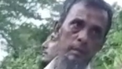 ফরিদগঞ্জে টাকার বিনিময়ে সরকারি ত্রাণ দিলেন ইউপি মেম্বার
