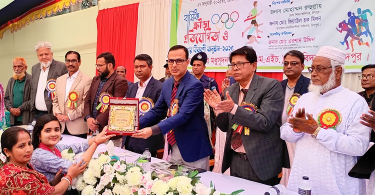 বাসায়-স্কুলে সারা বছর পড়াশোনার পাশাপাশি শারীরিক সক্ষমতার জন্যে খেলাধুলা অপরিহার্য : জেলা প্রশাসক মোহাম্মদ মোহসীন উদ্দিন