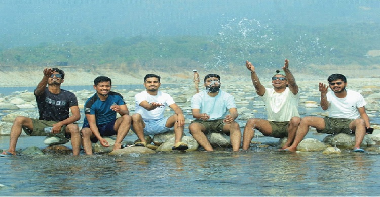 স্বপ্নের সিলেট : পাহাড়, নদী আর সাদা পাথরের রূপকথা