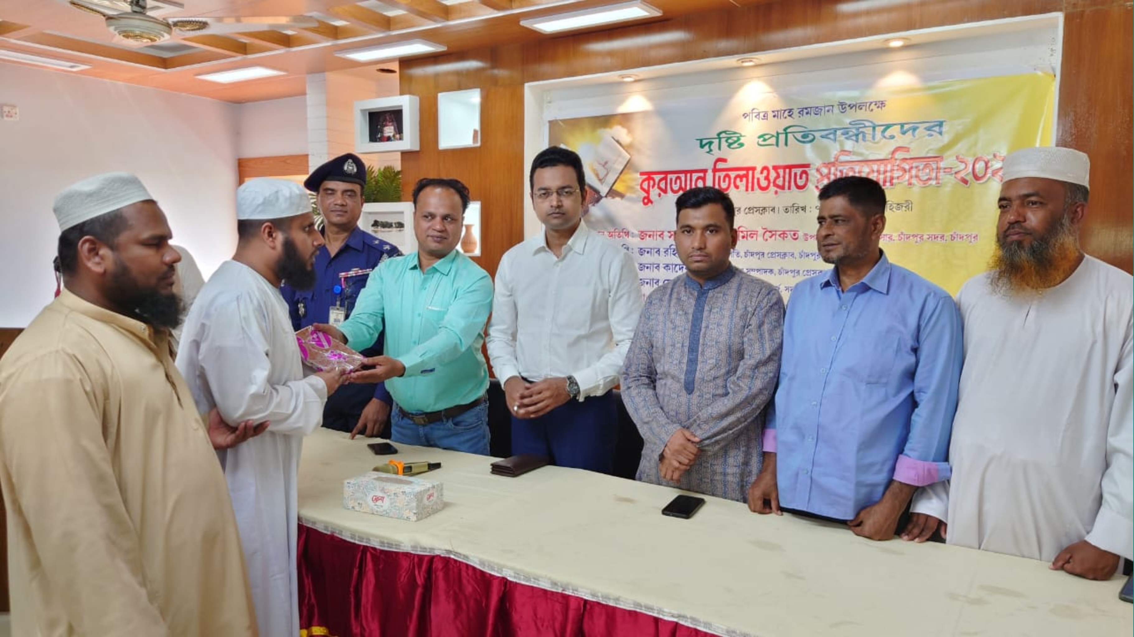 অন্ধত্বের অজুহাতে যারা ভিক্ষা না করে স্বাবলম্বী হচ্ছেন আর কুরআন পড়ছেন, তাতে মুগ্ধ হলাম : চাঁদপুর সদর ইউএনও