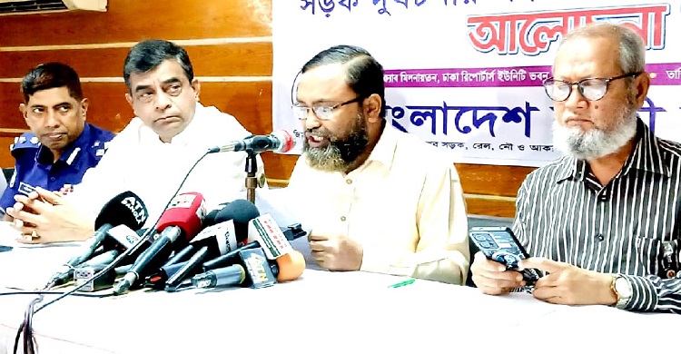 ঈদযাত্রায় সড়কে ডাকাতি, ছিনতাই, দুর্ঘটনা ও যানজট রোধে জরুরী পদক্ষেপ নিন : যাত্রীকল্যাণ সমিতি