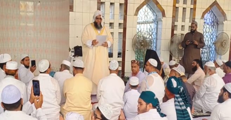 চাঁদপুর পৌর ঈদগাহে পবিত্র ঈদুল ফিতরের প্রধান জামাত