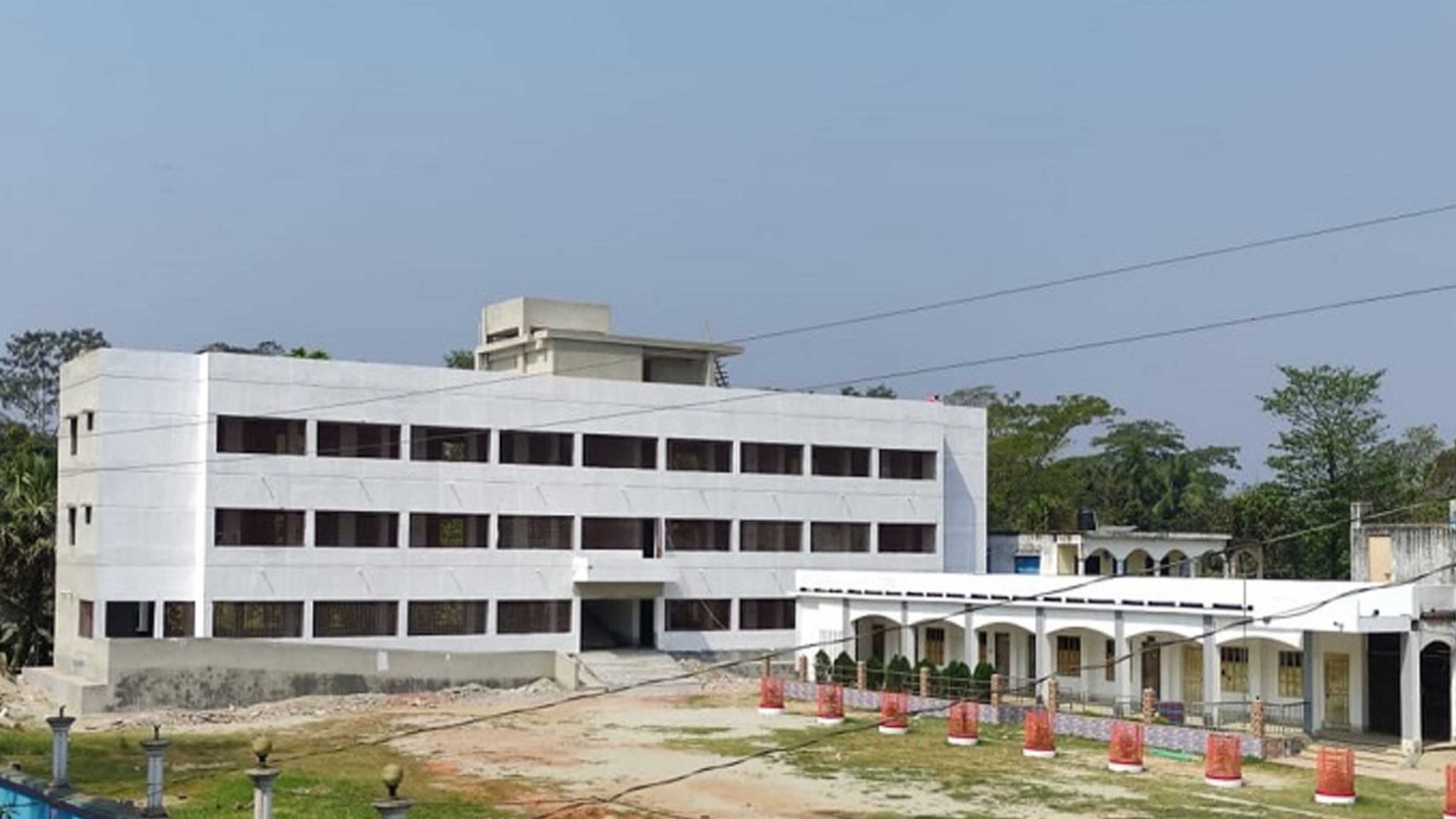 মাদ্রাসার হিসাব সহকারীকে দু বছরের কারাদণ্ড : দু অধ্যক্ষকে পরীক্ষার দায়িত্ব থেকে অব্যাহতি