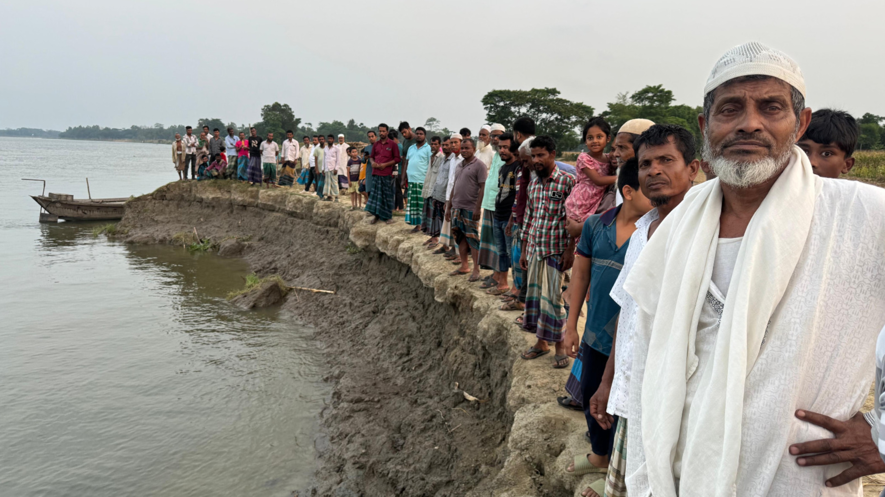 ধনাগোদার ভাঙ্গনে চরমাছুয়া গ্রাম ও ফসলি জমি