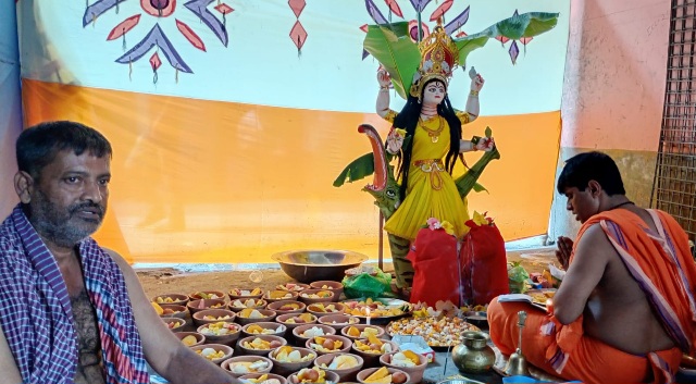 পুরাণবাজার বারোয়ারি মণ্ডপে গঙ্গা পূজা