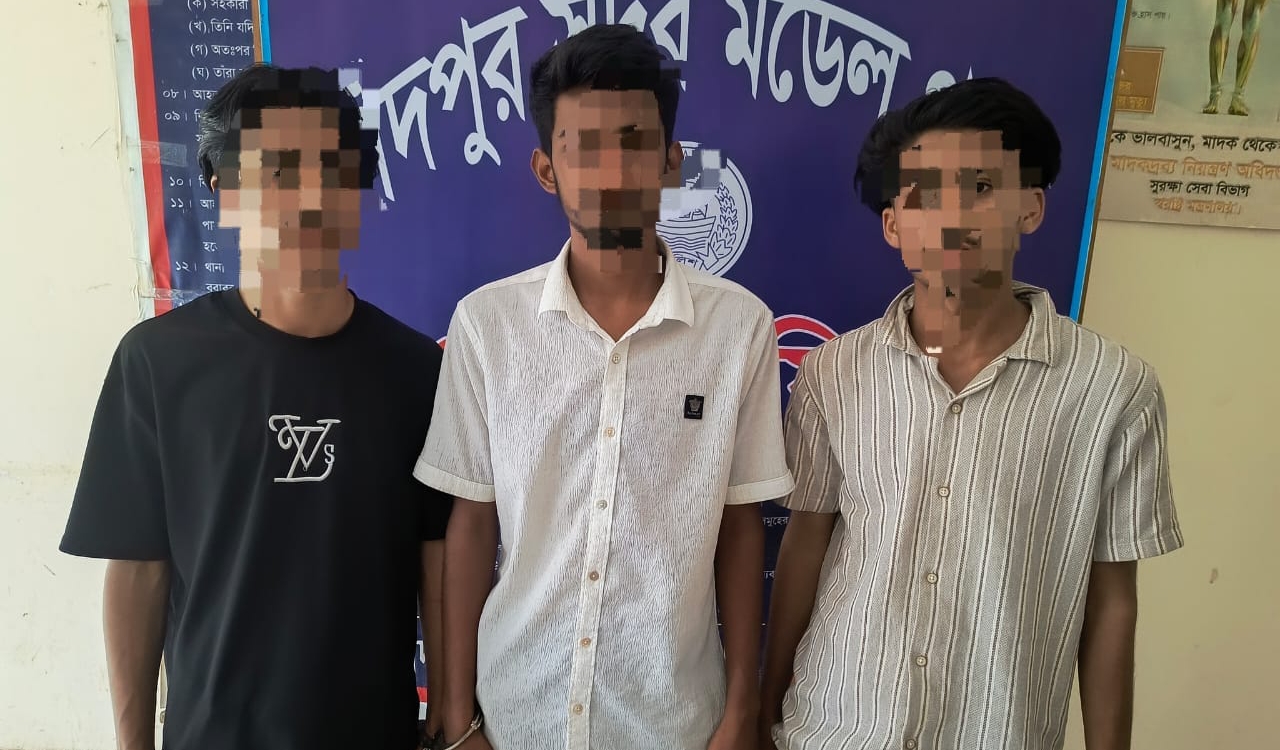 আওয়ামী লীগের ঝটিকা মিছিলের চেষ্টার দায়ে ৩ জনকে আটক।। জেলহাজতে প্রেরণ
