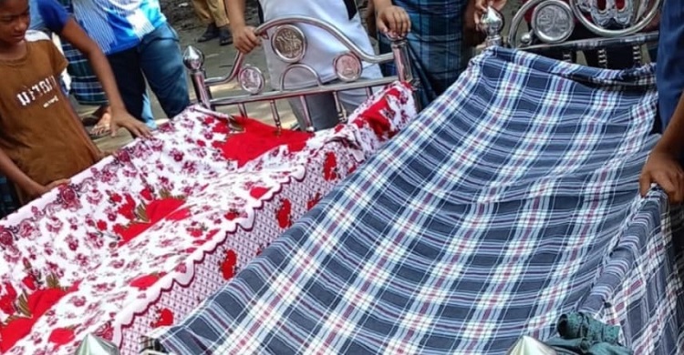 বিদ্যুৎস্পৃষ্ট হয়ে বাবা-ছেলের করুণ মৃত্যু