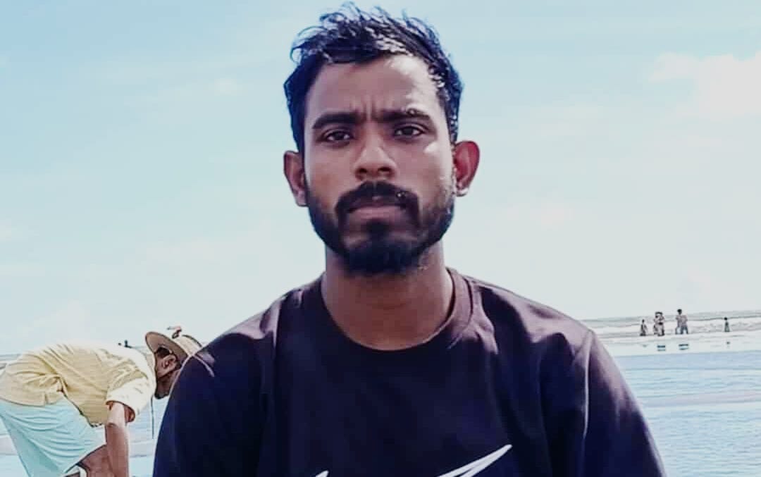 জোরপূর্বক কাজ করানোর সময়  বিদ্যুৎস্পৃষ্ট হয়ে যুবকের মৃত্যু