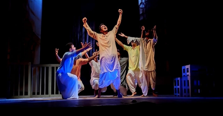 মঞ্চস্থ হয়ে গেলো কলকাতা কৃষ্ণনগর সিনচিয়াং নাটক 'বহ্নিকাল'