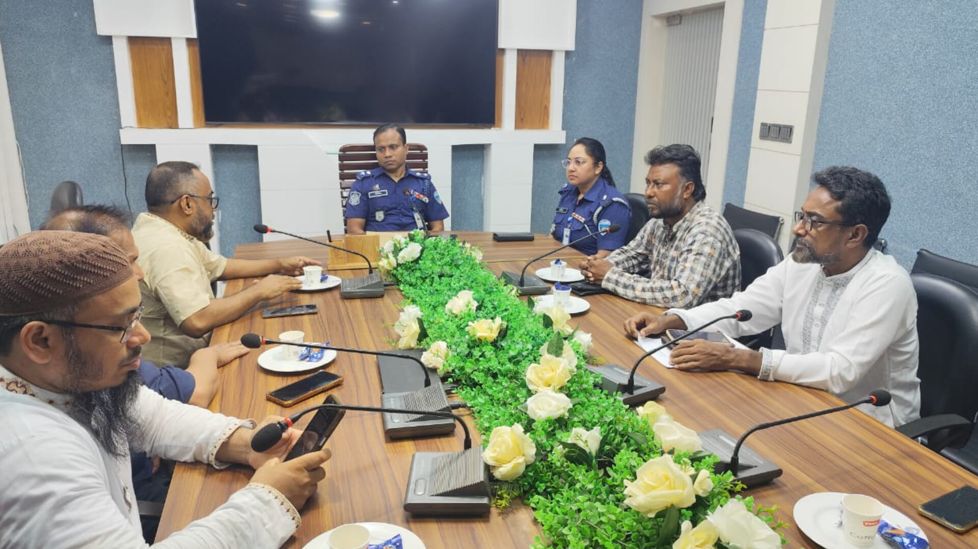 মাদক, কিশোর গ্যাং ও চোরের উৎপাত ঠেকাতে আইনশৃঙ্খলা বাহিনী মাঠে সক্রিয় রয়েছে