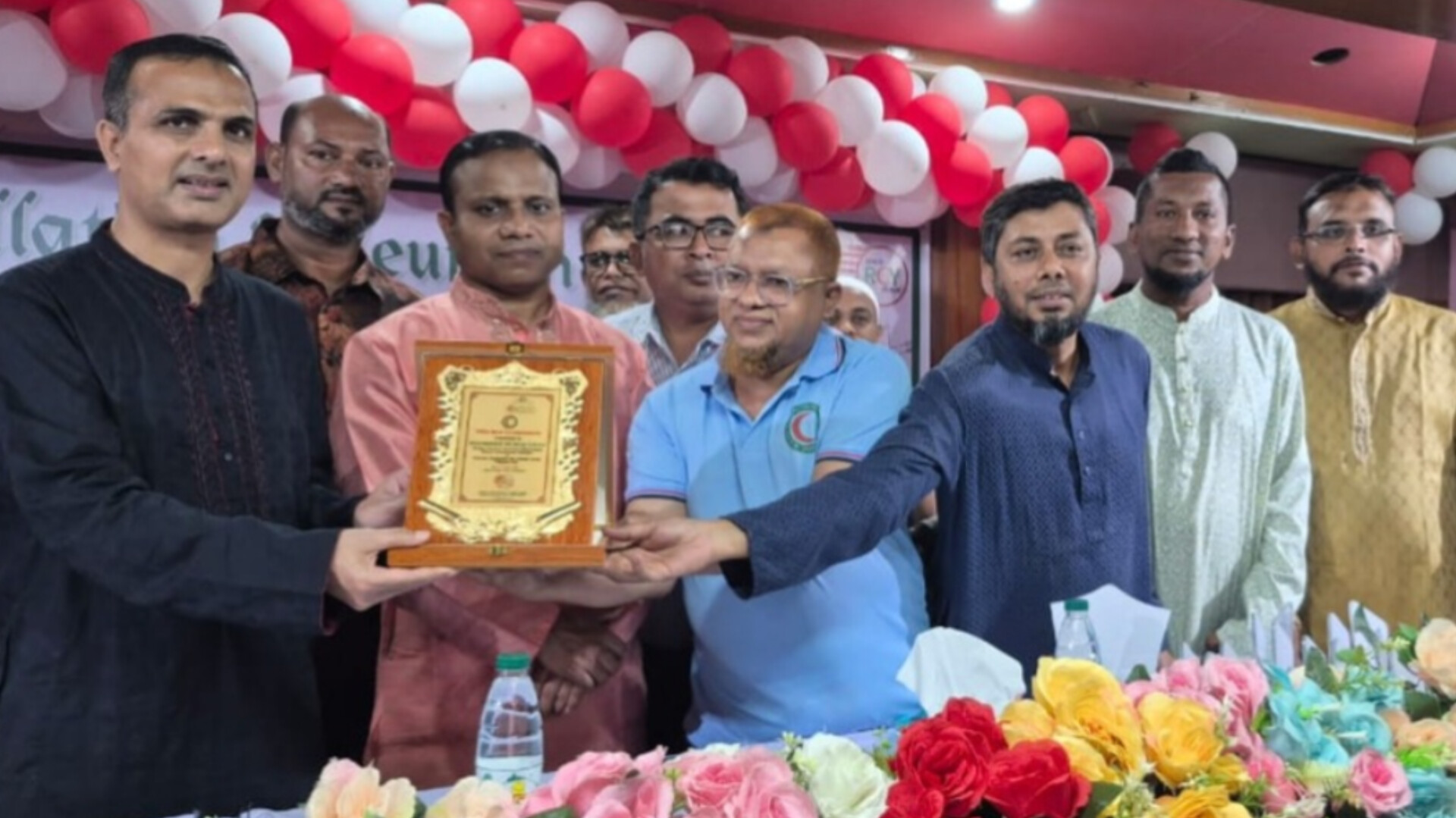 রেডক্রিসেন্টের আদর্শ ও লক্ষ্য নিয়ে আর্তমানবতার সেবায় কাজ করতে হবে