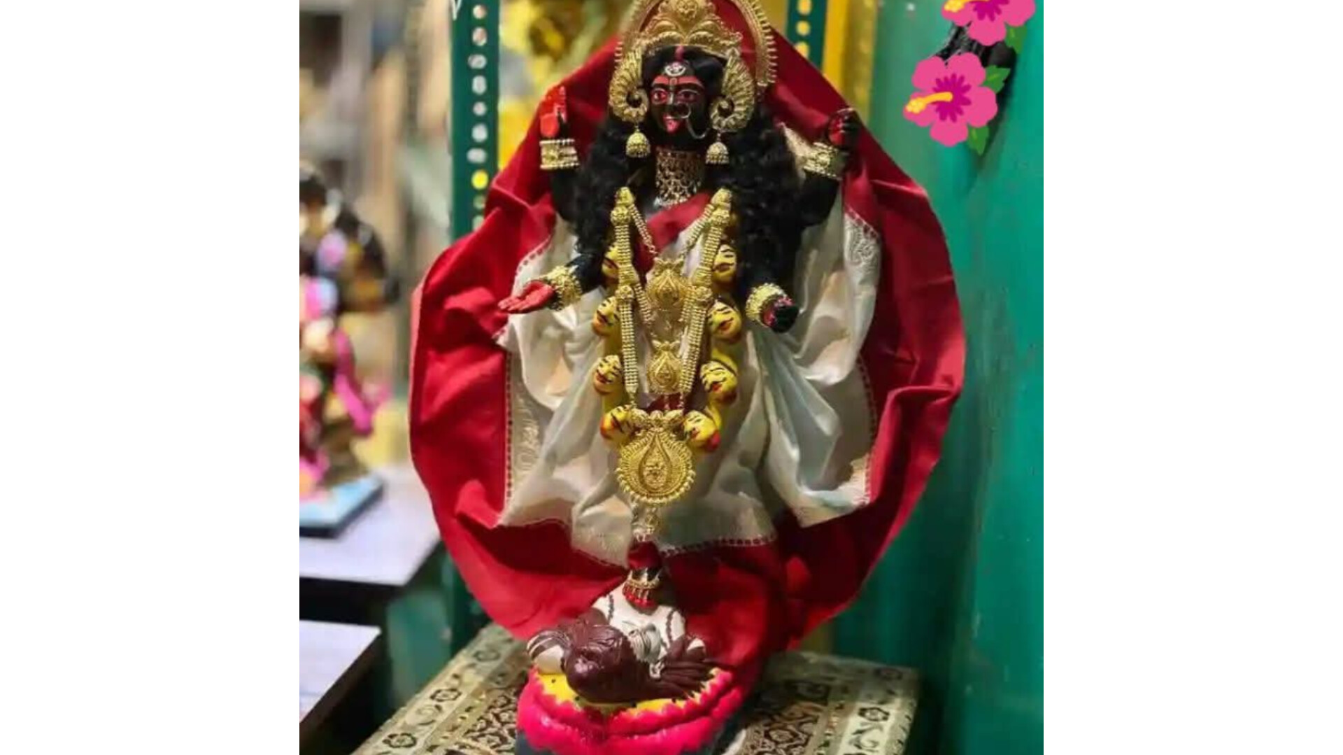 সোমবার পুরাণবাজার রাধা মুরারী মোহন জিউড় মন্দিরে ব্যাপক আয়োজনে কালীপূজা