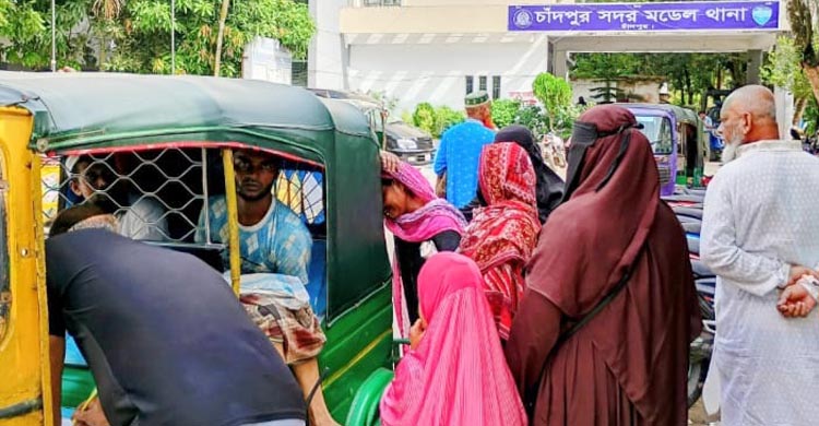 বাঁশ কাটতে গিয়ে বিদ্যুৎস্পৃষ্ট হয়ে পল্লী চিকিৎসকের মৃত্যু