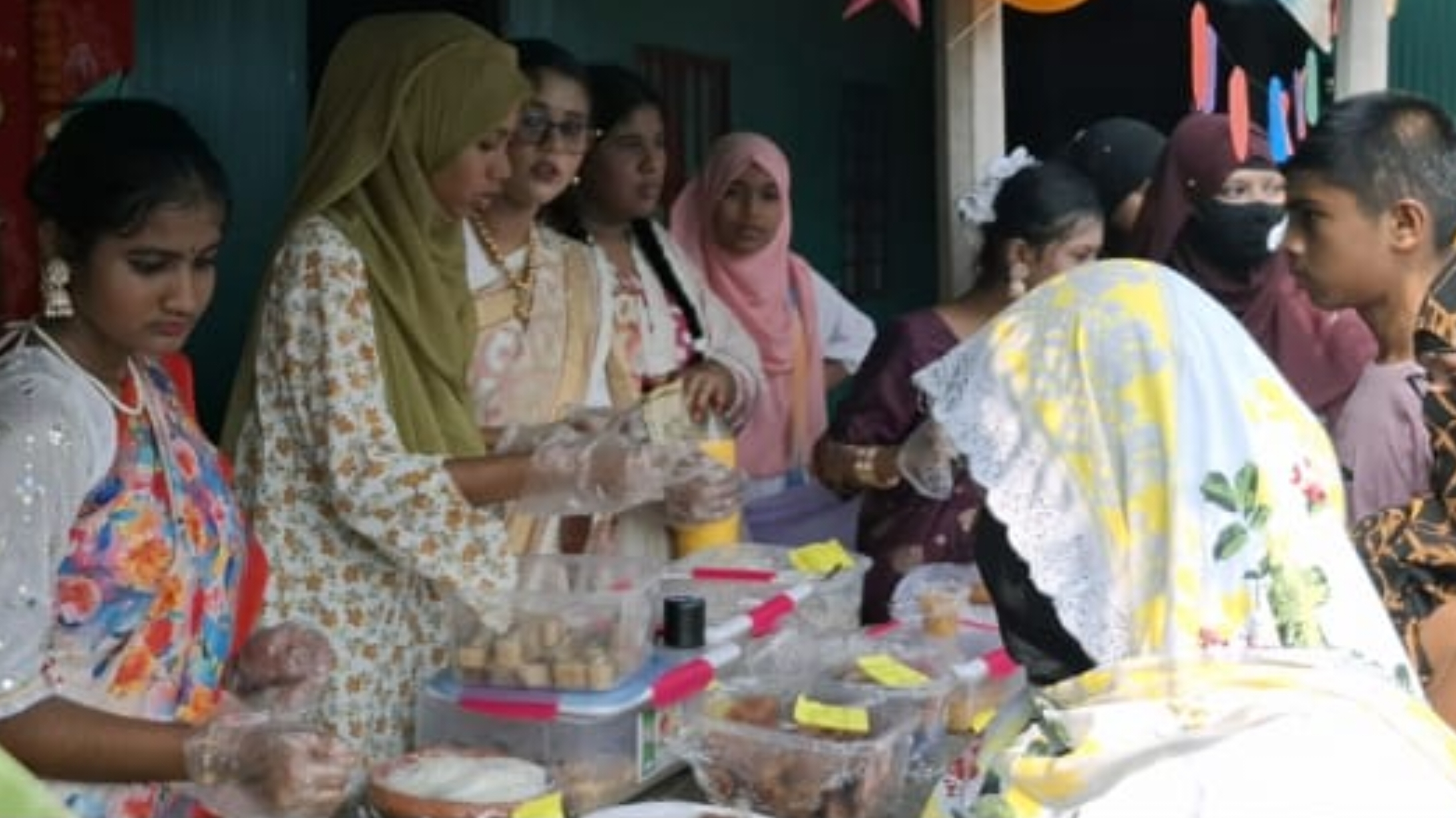 ফরিদগঞ্জ সাইন্টিফিক স্কুলে নবান্ন ও পিঠা উৎসব