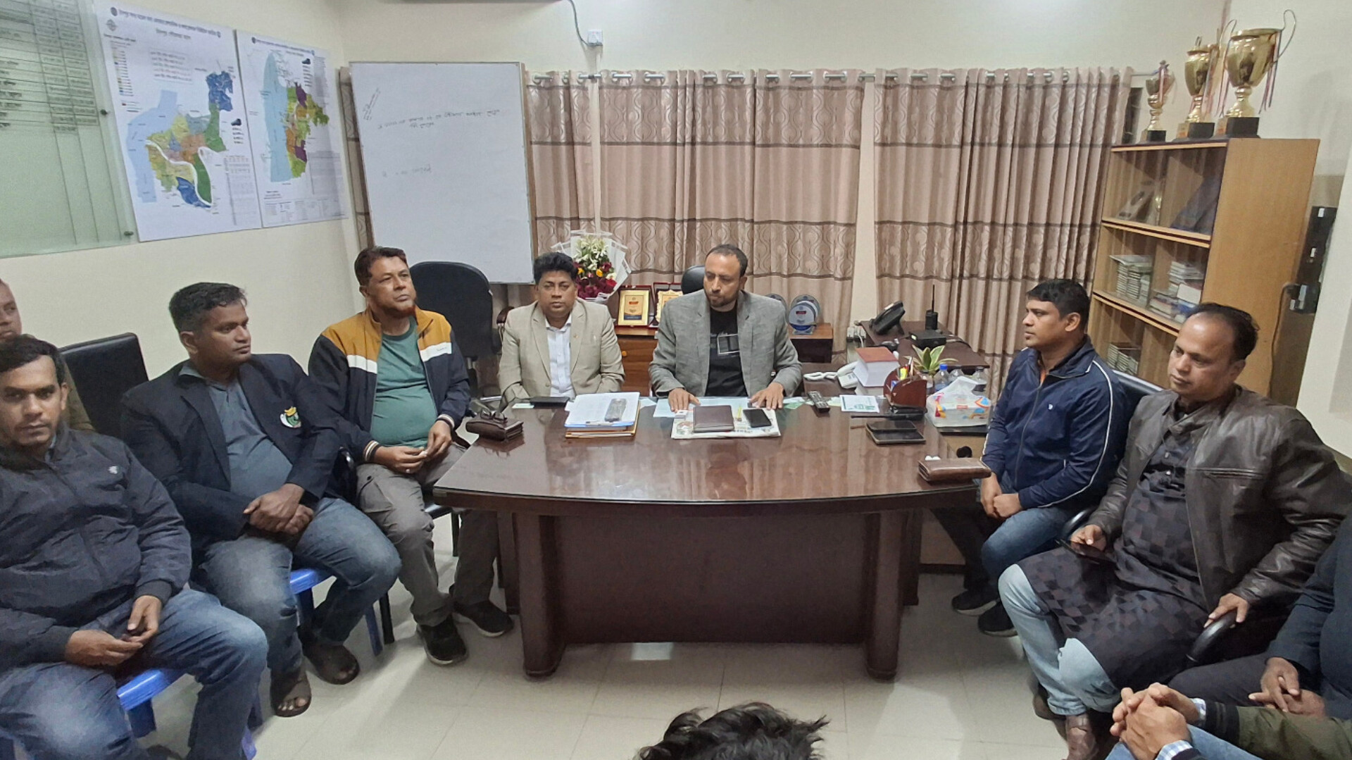 চাঁদপুর সদর মডেল থানায় নবাগত ওসির সাথে সাংবাদিকদের মতবিনিময়