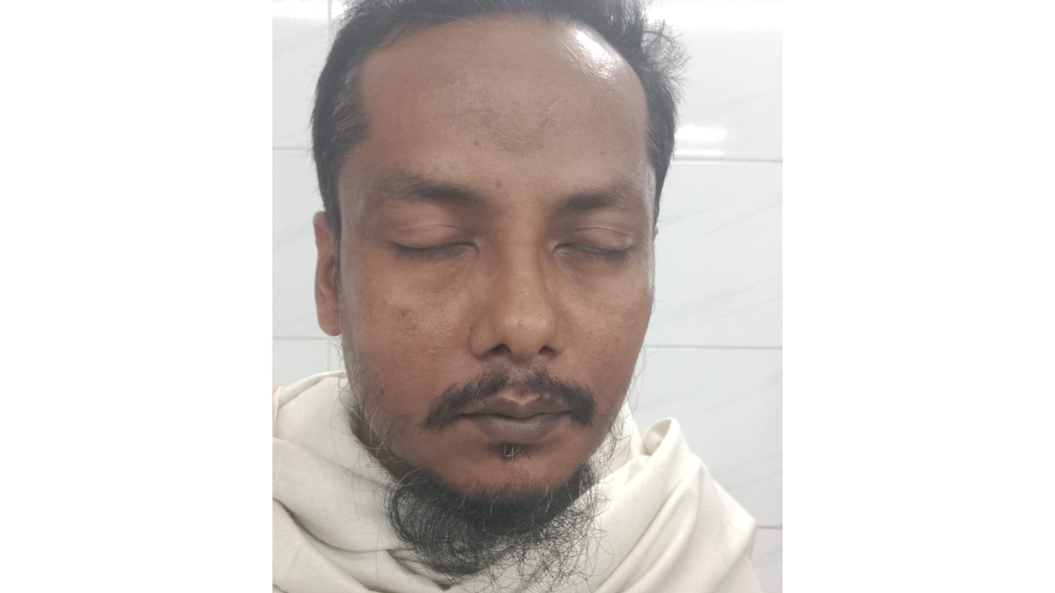 মহামায়া বাজারের ব্যবসায়ীর ওপর হামলা, লুট