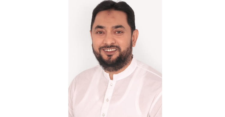 চাঁদপুর-৪ আসনে উপজেলা পরিষদের সাবেক চেয়ারম্যান হাজী মোজাম্মেলের মনোনয়নপত্র সংগ্রহ