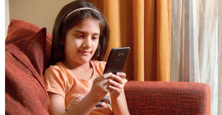 ১৬ বছরের কম বয়সীদের জন্যে বন্ধ হচ্ছে সোশ্যাল মিডিয়া, কার্যকর যেভাবে