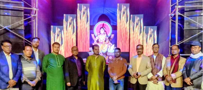 চাঁদপুরে জেলা প্রশাসকের সরস্বতী পূজা পরিদর্শন