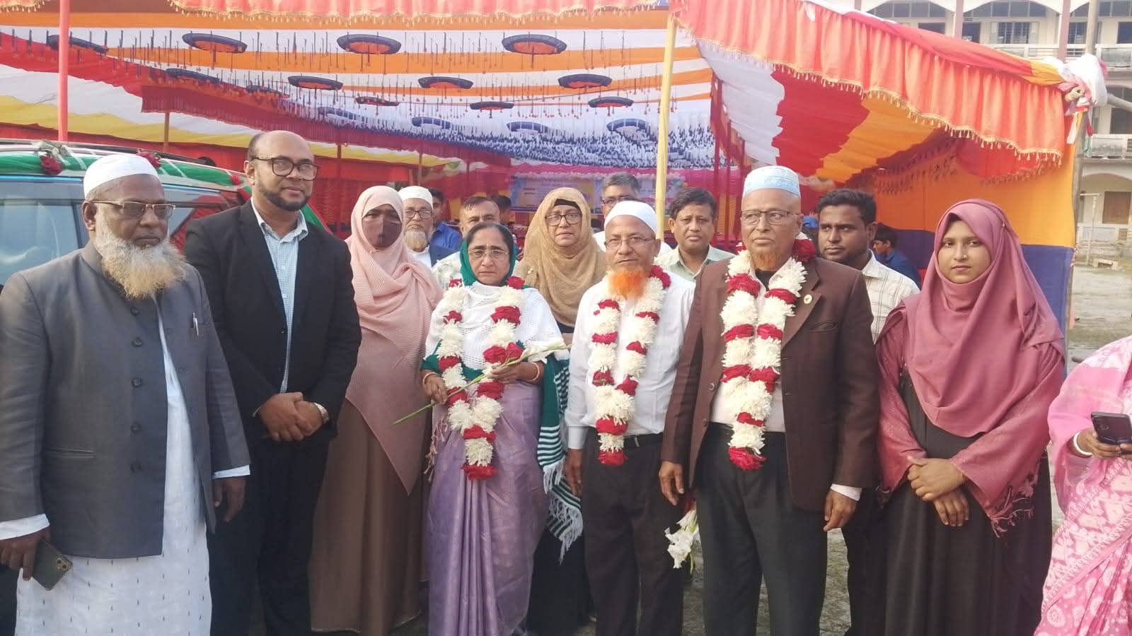 শাহরাস্তিতে ৩ শিক্ষকের বীরোচিত বিদায় সংবর্ধনা