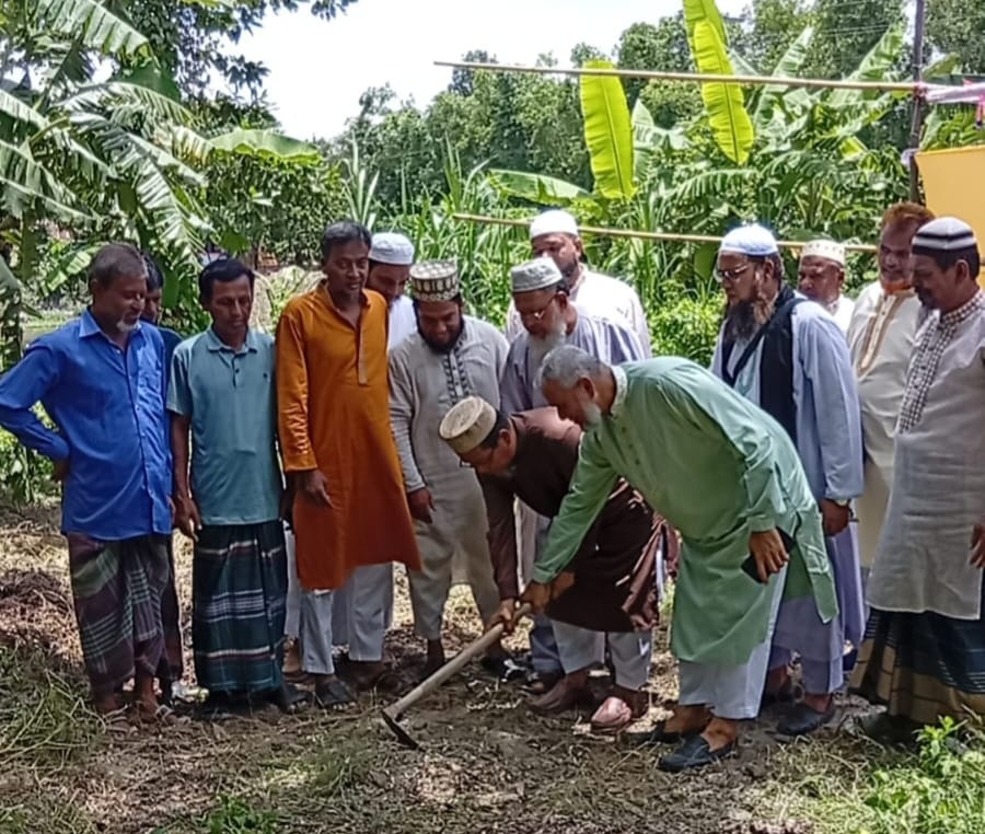 শাহরাস্তিতে দারুল কুরআন মাদ্রাসার ভিত্তি প্রস্তর স্থাপন
