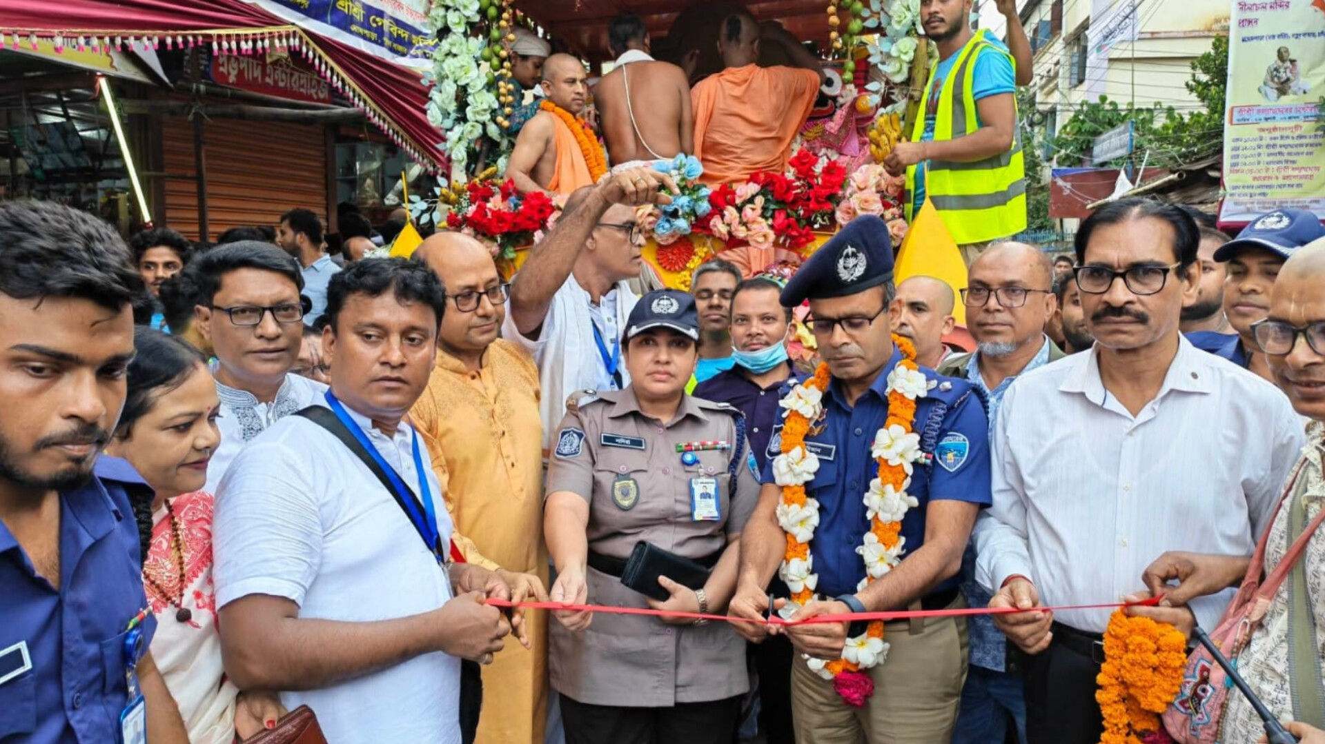 রথযাত্রায় আইনশৃঙ্খলা রক্ষা ও নিরাপত্তায় সতর্ক অবস্থানে জেলা পুলিশ