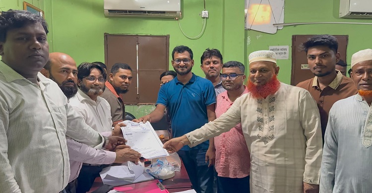 হাজীগঞ্জ বাজার ব্যবসায়ী সমিতির নির্বাচনে কোষাধ্যক্ষ পদে সিফাতের মনোনয়নপত্র সংগ্রহ