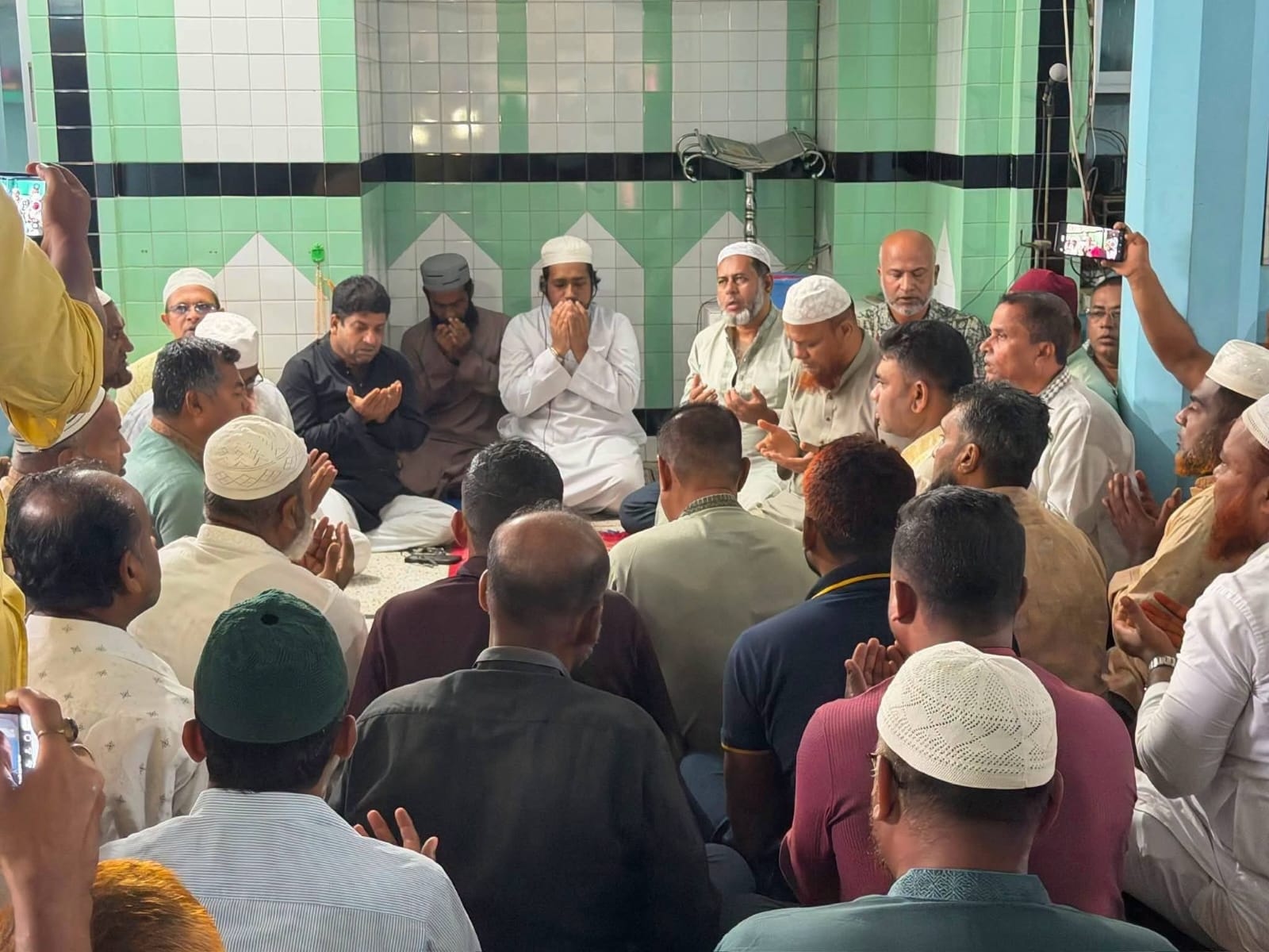 রামগঞ্জে খালেদা জিয়ার জন্মদিনে বিএনপি ও অঙ্গ সংগঠনের দোয়া-মিলাদ