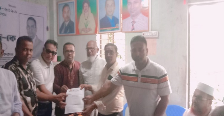 বাগাদীতে দলীয় মনোনয়ন ফরম জমা দিয়েছেন মেম্বার প্রার্থী মোহাম্মদ হোসেন পাটোয়ারী