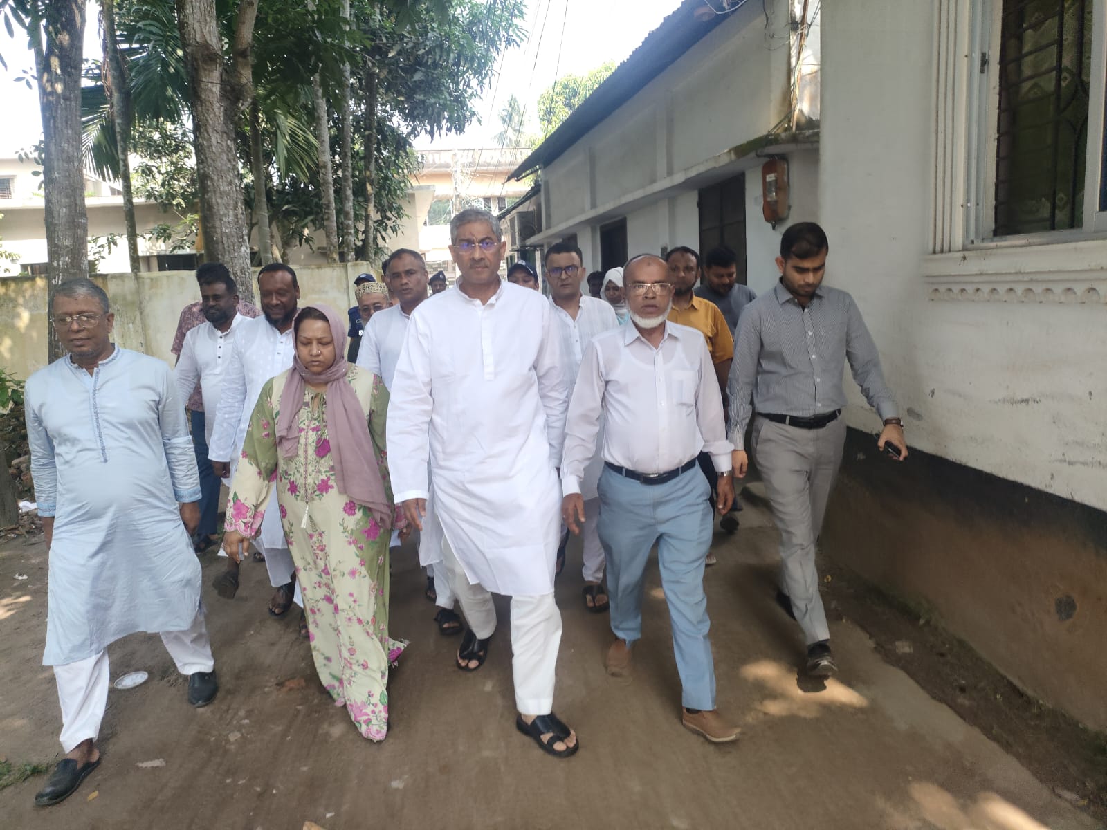 ডা. ফজলুর রহমান চৌধুরীর স্ত্রী মনোয়ারা বেগমের দাফন সম্পন্ন