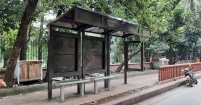 কুমিল্লায় ফৌজদারি আম গাছতলায় যাত্রী ছাউনির অভাবে চরম দুর্ভোগে এলাকাবাসী
