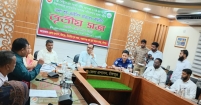 শ্রমিকদের সমস্যার সমাধান করতে হবে