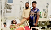 অসুস্থ সাংবাদিক সোবহান ফারুককে বিএনপি নেতা তানভীর হুদার আর্থিক সহায়তা প্রদান