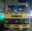 কমলগঞ্জে গাড়ি থামিয়ে কোম্পানির পাঠানো ময়দা বিক্রয়কালে আটক ২