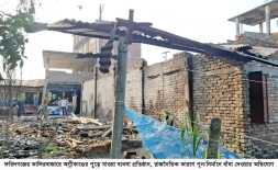 কালির বাজারে পুড়ে যাওয়া দোকান পুনঃনির্মাণে বাধা, নেপথ্যে রাজনৈতিক দাপট