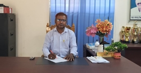 মোবাইল আসক্তি শুধু সময়কেই কিল করে না, মানসিকভাবে প্যারালাইসড করে ফেলে