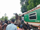 পাহাড়িকা এক্সপ্রেসের সঙ্গে বালুবাহী ট্রাকের সংঘর্ষ : সাগরিকাসহ সারাদেশে ট্রেন চলাচলে বিঘ্ন