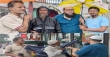 অসহায় রিকশাচালকদের মাঝে আব্দুর রব ফাউন্ডেশনের  রেইনকোট বিতরণ