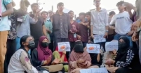 চাঁদপুরে সড়ক অবরোধ করে শিক্ষার্থীদের বিক্ষোভ