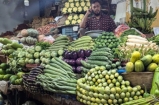 বেশিরভাগ সবজির দাম শতক ছাড়িয়েছে