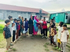 পুরাণবাজারে শিক্ষার্থীদের মাঝে 'বিজয়ী'র ক্রীড়া সামগ্রী বিতরণ