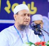 প্রবাসীদের আমন্ত্রণে মালয়েশিয়া গেলেন সন্তোষপুরের পীর