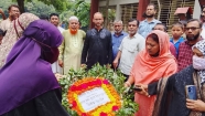 সংবর্ধনার বদলে শোকসভা : হাজীগঞ্জে প্রধান শিক্ষক তপন কুমার সাহার শেষকৃত্য সম্পন্ন