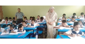 প্রাথমিক বিদ্যালয়ে মেয়েদের বয়সন্ধিকালীন সুরক্ষা