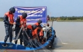 মা ইলিশ রক্ষায় মেঘনায় নৌবাহিনীর বড় অভিযান